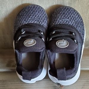 Toddler nike sneakers